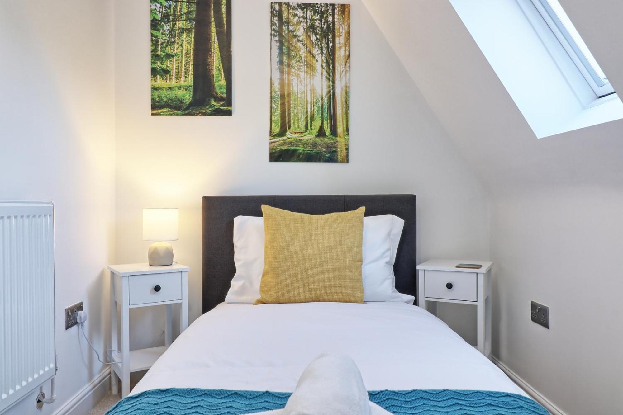 Writtle Massive 4 Bedroom Apartment With Parking In Gorgeous Countryside Location & Short Drive To Chelmsford City Centre Contractors Welcome Екстер'єр фото