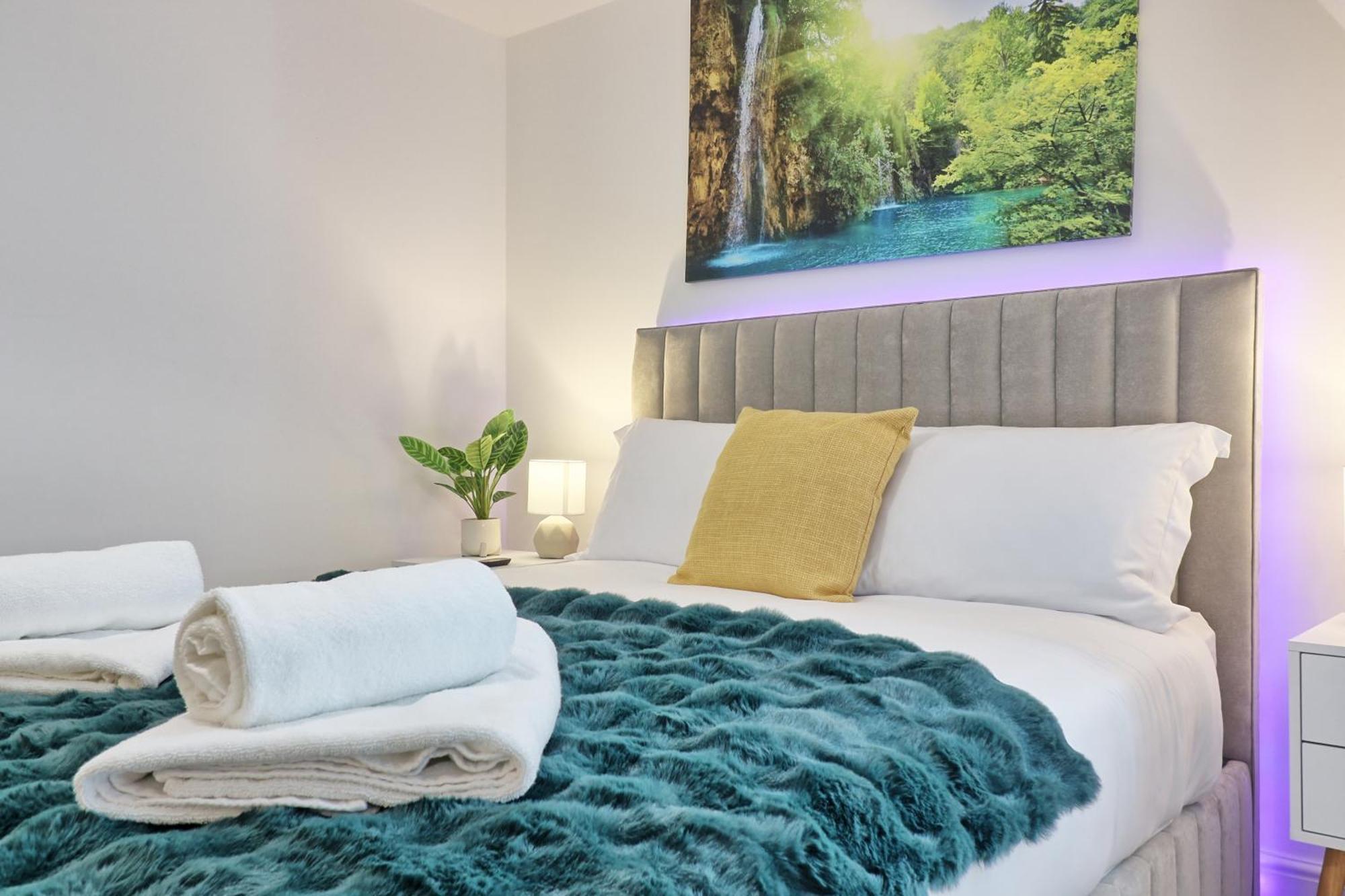 Writtle Massive 4 Bedroom Apartment With Parking In Gorgeous Countryside Location & Short Drive To Chelmsford City Centre Contractors Welcome Екстер'єр фото