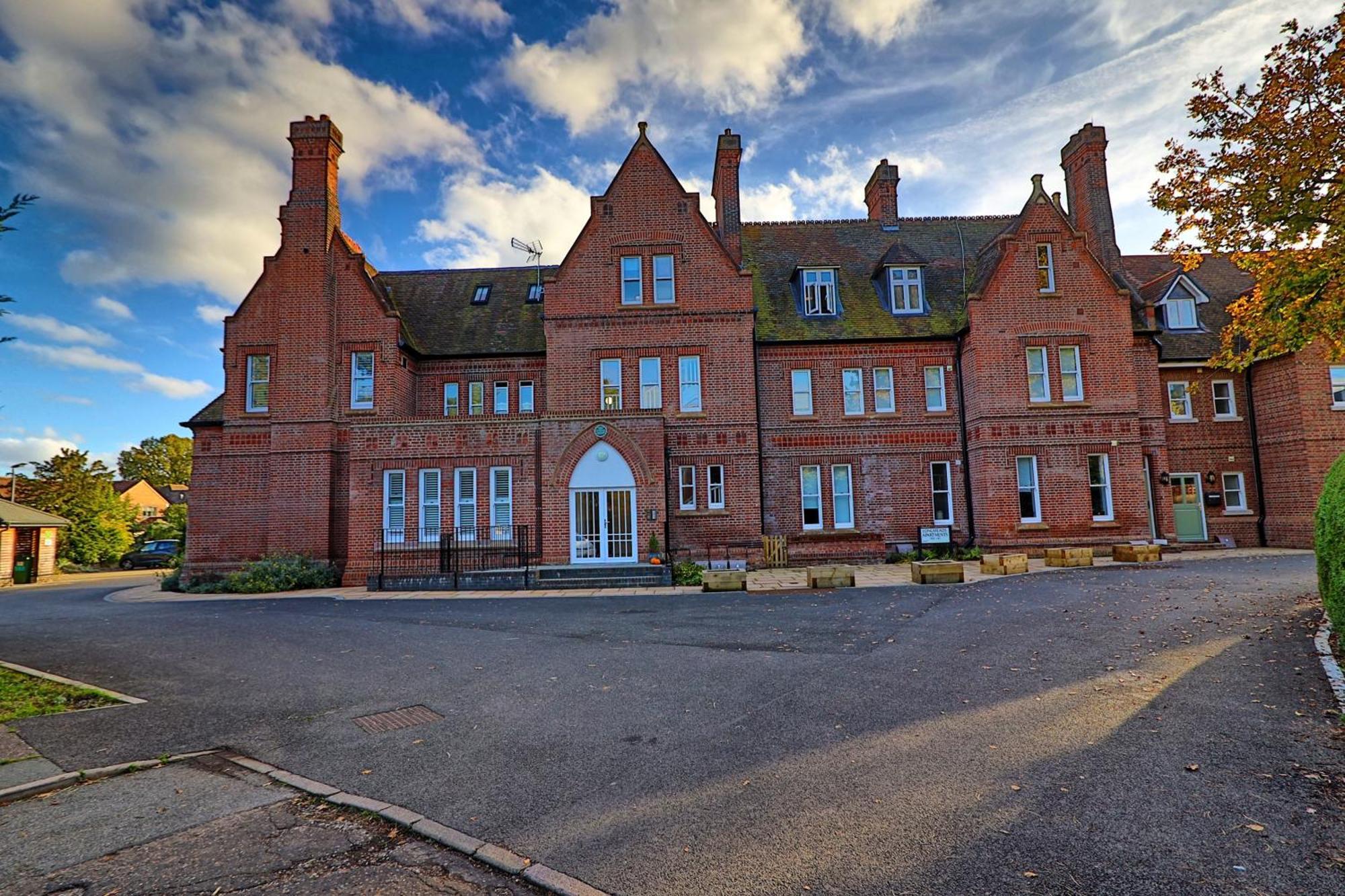 Writtle Massive 4 Bedroom Apartment With Parking In Gorgeous Countryside Location & Short Drive To Chelmsford City Centre Contractors Welcome Екстер'єр фото