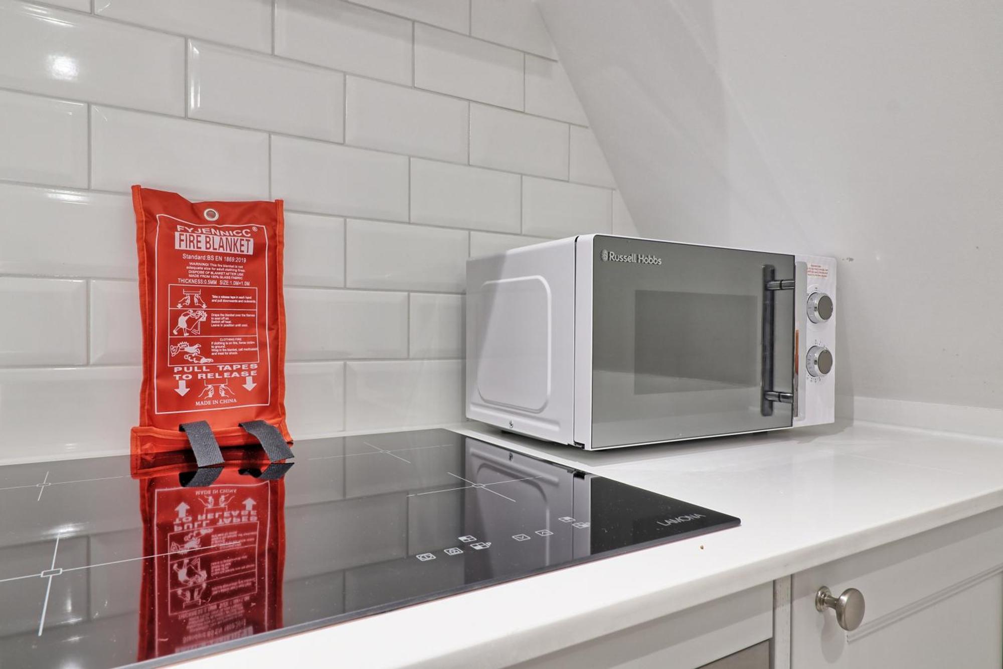 Writtle Massive 4 Bedroom Apartment With Parking In Gorgeous Countryside Location & Short Drive To Chelmsford City Centre Contractors Welcome Екстер'єр фото