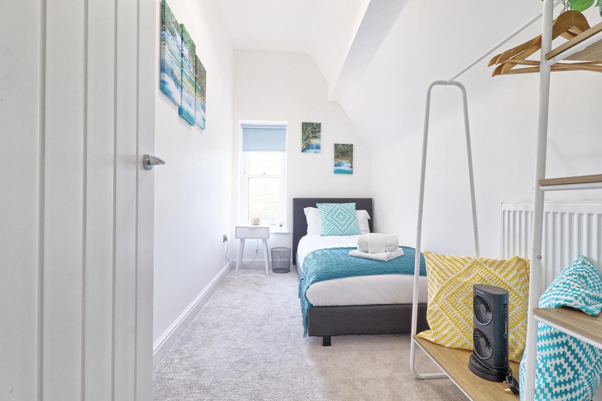 Writtle Massive 4 Bedroom Apartment With Parking In Gorgeous Countryside Location & Short Drive To Chelmsford City Centre Contractors Welcome Екстер'єр фото