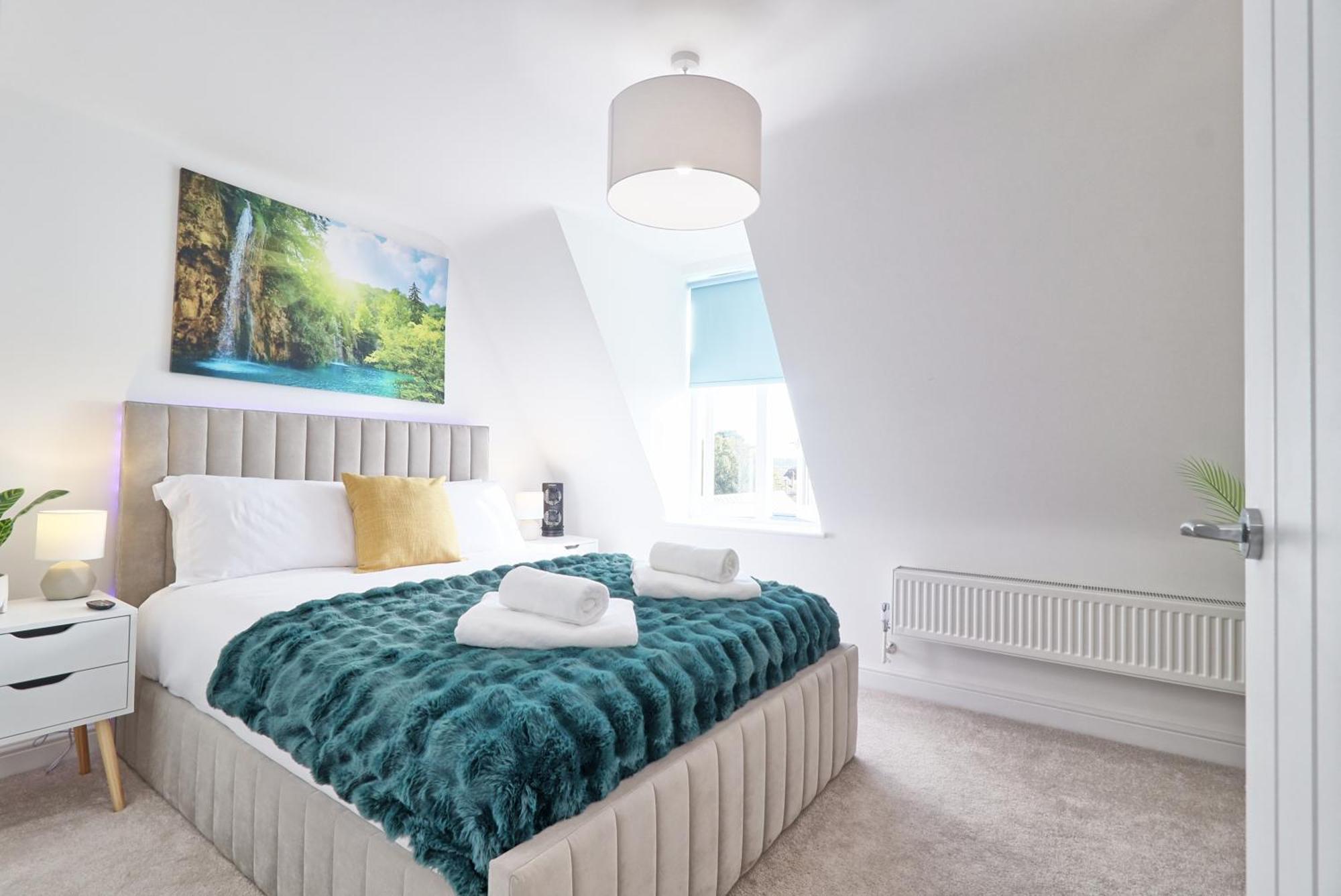 Writtle Massive 4 Bedroom Apartment With Parking In Gorgeous Countryside Location & Short Drive To Chelmsford City Centre Contractors Welcome Екстер'єр фото