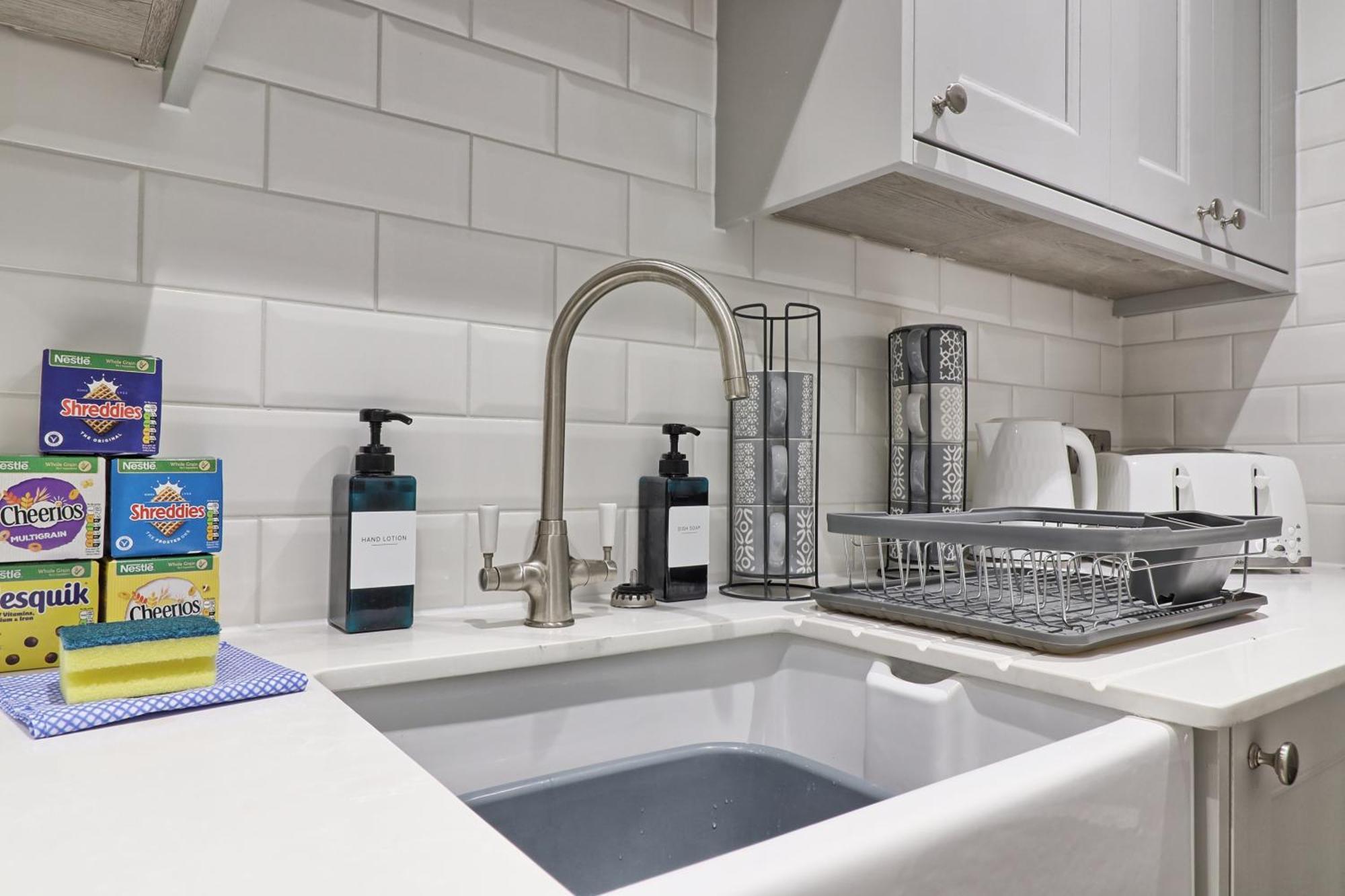 Writtle Massive 4 Bedroom Apartment With Parking In Gorgeous Countryside Location & Short Drive To Chelmsford City Centre Contractors Welcome Екстер'єр фото